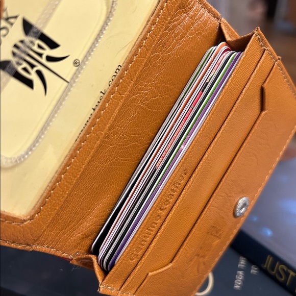 Tusk credit card holder/small wallet - Picture 11 of 12